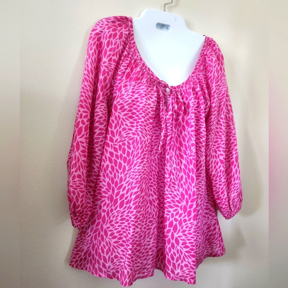 Silk Express Design Studio Pink Bell Sleeve Blouse Sz. M with Flowing Design